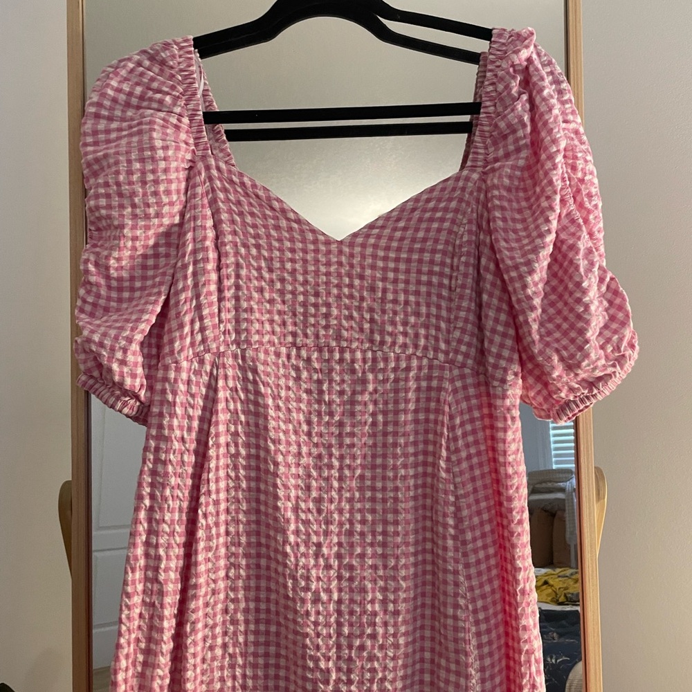 H&M Pink Gingham Midi Dress with Puff Sleeves - Picture 2 of 4